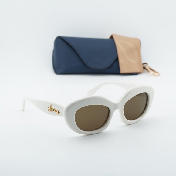 Loewe LW40153I 25E Cat Eye Sunglasses – Ivory\\Brown